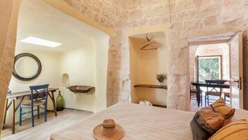 5 makuuhuonetta, silitysrauta/-lauta, ilmainen Wi-Fi, vuodevaatteet