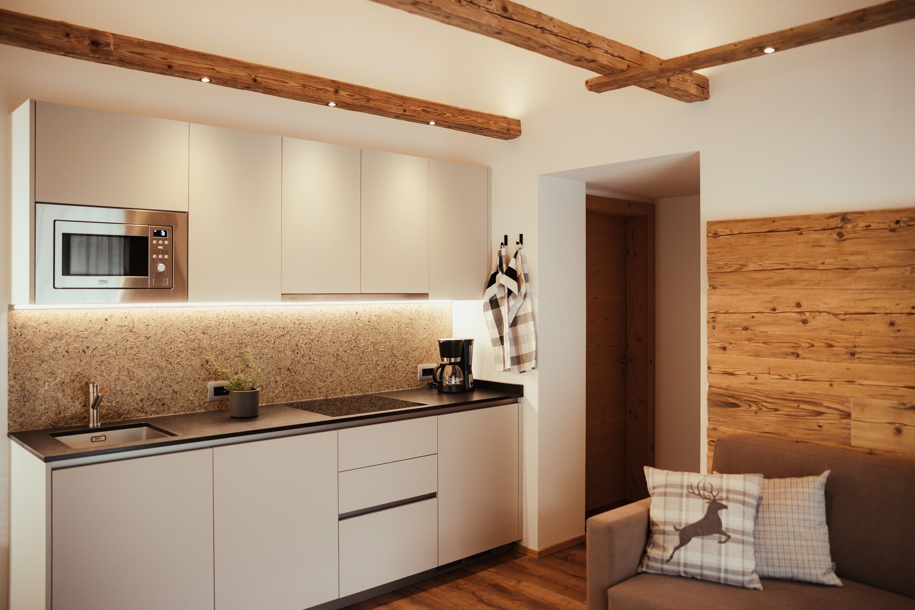 Refrigerador, microondas, parrilla de estufa y lavavajillas 