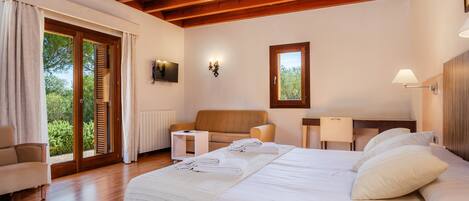 7 makuuhuonetta, ilmainen Wi-Fi, vuodevaatteet