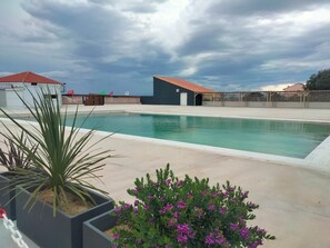 Pool - Apartment 'Appart T2 30m2 2em Etage' with Lake View, Private Pool and Private Terrace (LE BARCARES)