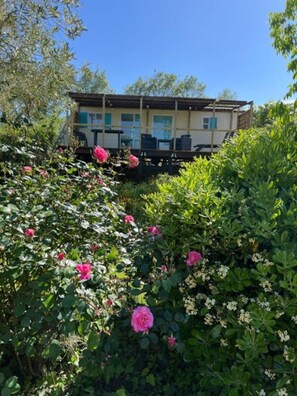 Exterior - Green Mobile Home with Private Terrace and Wi-Fi (Roquebrune-sur-Argens)