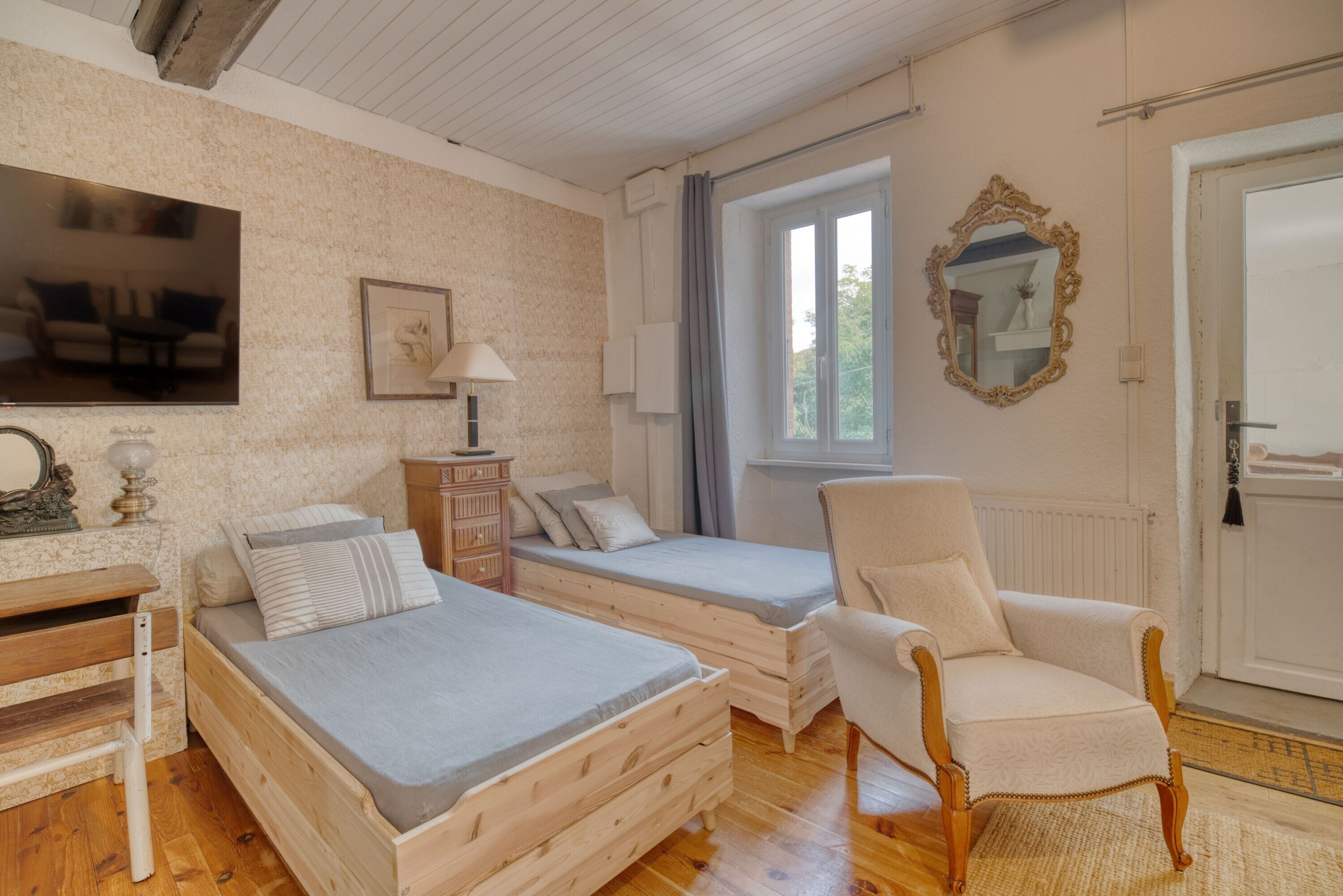 1 bedroom, iron/ironing board, free WiFi, bed sheets