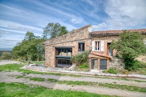 Exterior - Country House 'Les Jardins D'ortigia - Confort' with Lake View, Shared Pool and Wi-Fi (DOURGNE)