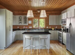 Fridge, microwave, oven, stovetop - Gorgeous Home on Lake Superior Shore 3 hours from Twin Cities (Port Wing)