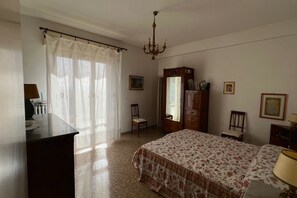 2 bedrooms, bed sheets - N273 - Numana, three-room apartment with terrace and two bathrooms (Sirolo)