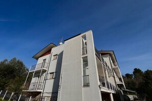 Exterior - N273 - Numana, three-room apartment with terrace and two bathrooms (Sirolo)