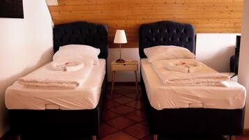 3 bedrooms, WiFi, bed sheets