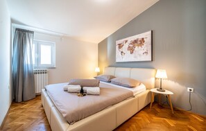 1 Schlafzimmer, Reisekinderbett, kostenloses WLAN, Bettwäsche