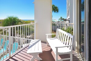 Property grounds - Gulf Dunes •  Amazing 3-Bedroom 3-Bath - Beachfront Corner Unit, Ocean View- Free Bch Srvc (Fort Walton Beach)