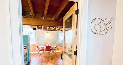 Spacious & Comfy city retreat, w/lux steam shower! In the heart of the Portland.