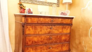 A wooden dresser with three drawers and a mirror above it. - Luxury Verona Apartment City Centre (Verona)