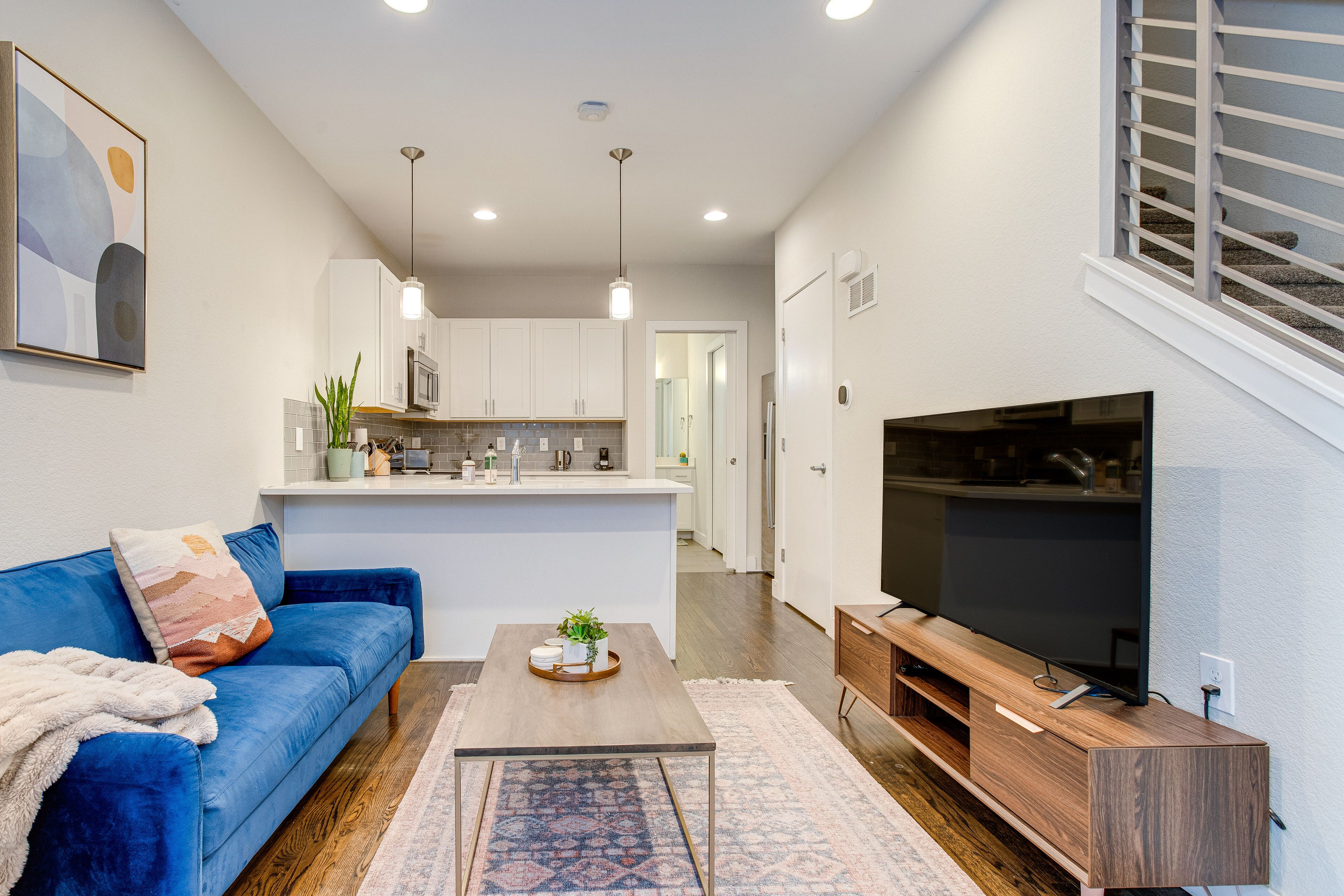 Denver Retreat w/ Rooftop Deck: Walk Downtown!