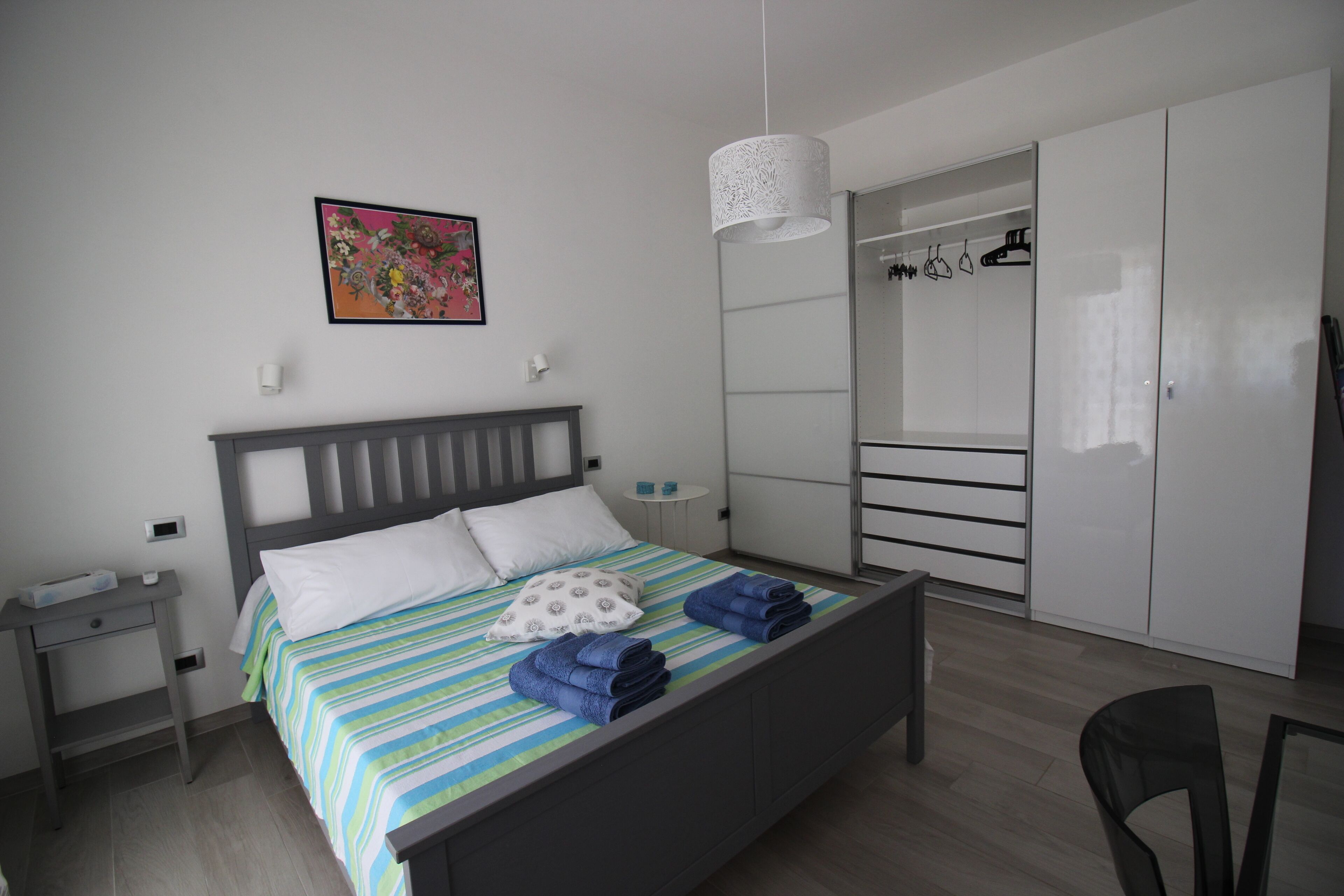 2 bedrooms, desk, iron/ironing board, travel crib