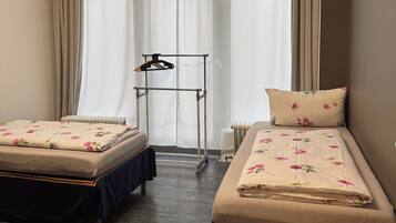 4 bedrooms, iron/ironing board, travel cot, free WiFi