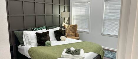 2 多间卧室、熨斗/熨衣板、WiFi、床单