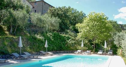 Stunning home in Paciano with kitchen