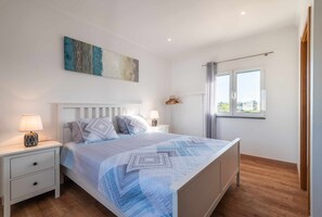 4 bedrooms, free WiFi, bed sheets