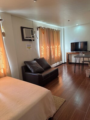 1 habitación, escritorio, wifi gratis y ropa de cama 