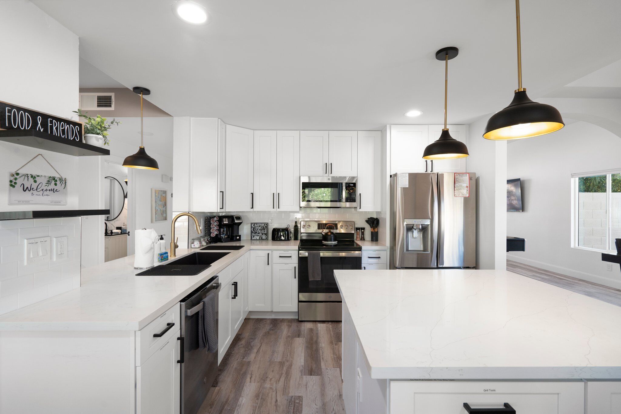 Casa | Cocina privada | Refrigerador, microondas, horno y lavavajillas 