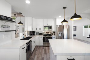 House | Private kitchen | Fridge, microwave, oven, dishwasher - Casa Yucca 1 (Chandler)