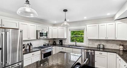 Fireplace, Dream Kitchen - 865 Marsh Family Rd