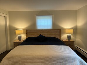 4 bedrooms, desk, iron/ironing board, free WiFi