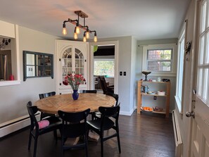 Dining - Premier Stockbridge Retreat Near 3 Ski Resorts, Dining, Norman Rockwell & Lenox (Stockbridge)