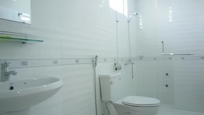 Kamar Standar | Kamar mandi