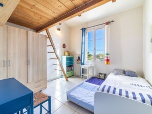3 chambres, fer et planche à repasser, Wi-Fi