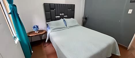 Deluxe Apartment | 1 bedroom, iron/ironing board (on request), WiFi (free), bed sheets