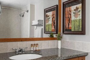 Hair dryer, towels, soap, toilet paper - Marriott Grand Residence Club, Lake Tahoe - Deluxe Two-Bedroom Suite (South Lake Tahoe)