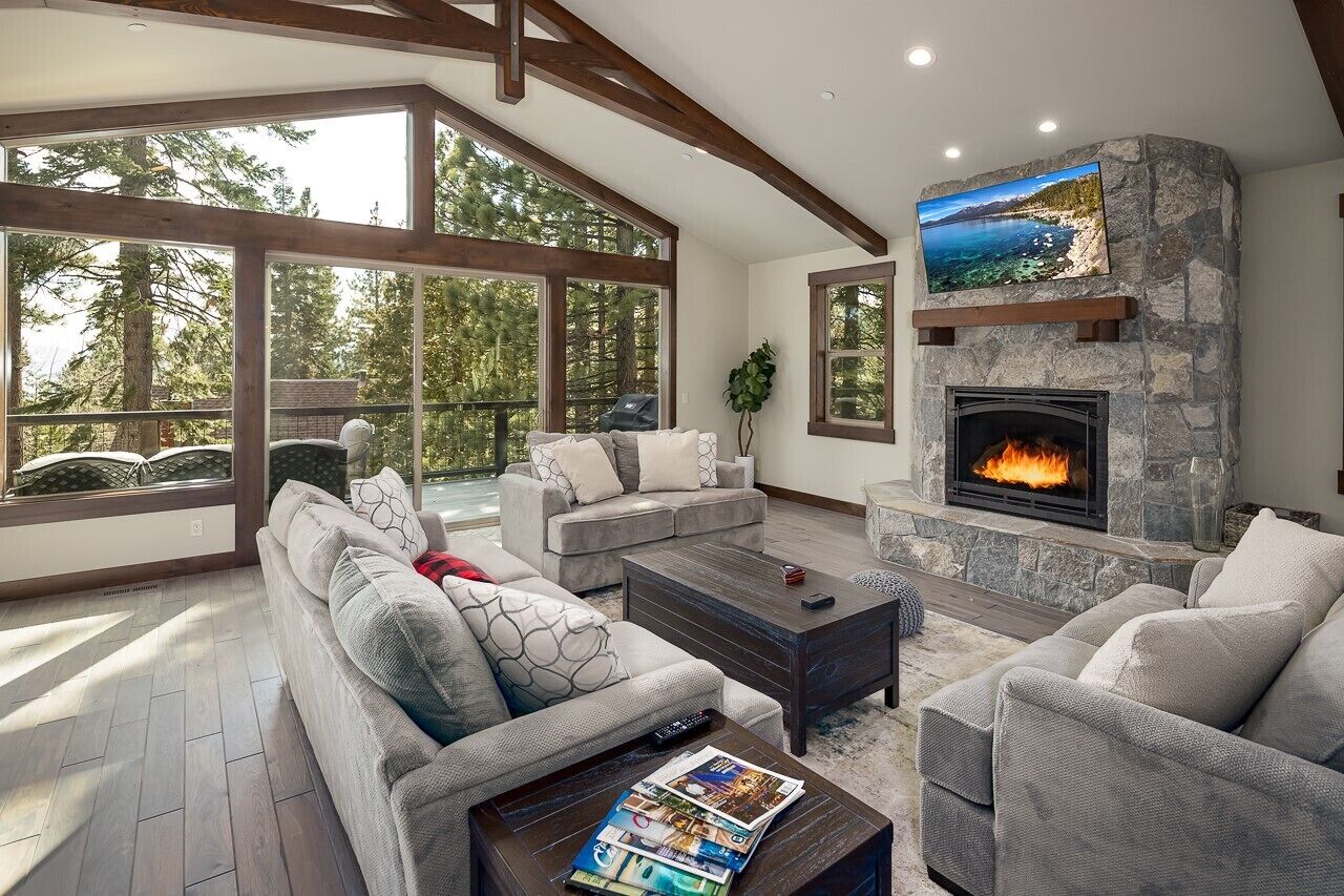 House, Multiple Beds (Tahoe Tranquili-Tree) | Living area