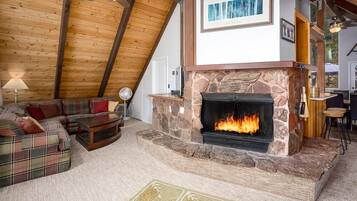 Casa, varias camas (Maison Martis Landing) | Área de sala de estar