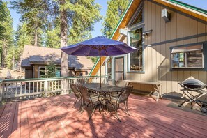 House, Multiple Beds (Maison Martis Landing) | Outdoor dining