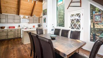 Casa, varias camas (Maison Martis Landing) | Restaurantes