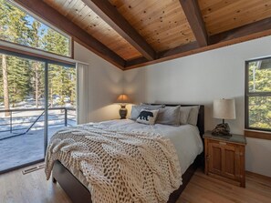 House, Multiple Beds (Carnelian Bay Chalet) | 4 bedrooms, WiFi - Carnelian Bay Chalet (Carnelian Bay)