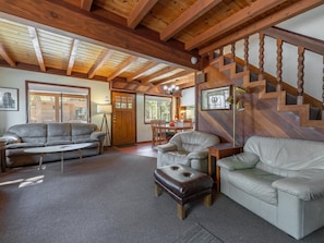 Casa, várias camas (Lewis Ave Lodge) | Área de estar