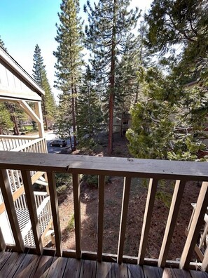 Leilighet, flere senger (Rooted Resort) | Overnattingsstedets uteområder