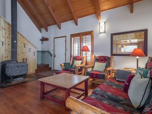 Ferienhaus, Mehrere Betten (Hillside Retreat) | Wohnzimmer