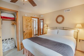Room - On The Beach (Tahoe Vista)