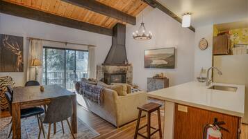 Condo, nhiều giường (O'Hara's Place) | Bếp riêng