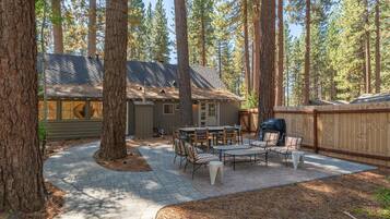 Cabin, nhiều giường (Troubadour's Landing) | Khu ẩm thực ngoài trời