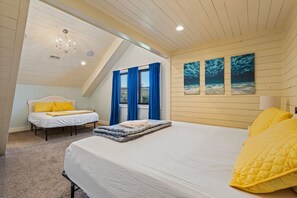 4 bedrooms, iron/ironing board, travel crib, free WiFi