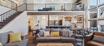 The Silo Barn | Games - Hot Tub - 40 Guests!