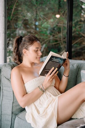 Cabaña ejecutiva, 1 cama de matrimonio grande, vistas al mar | Sala de estar