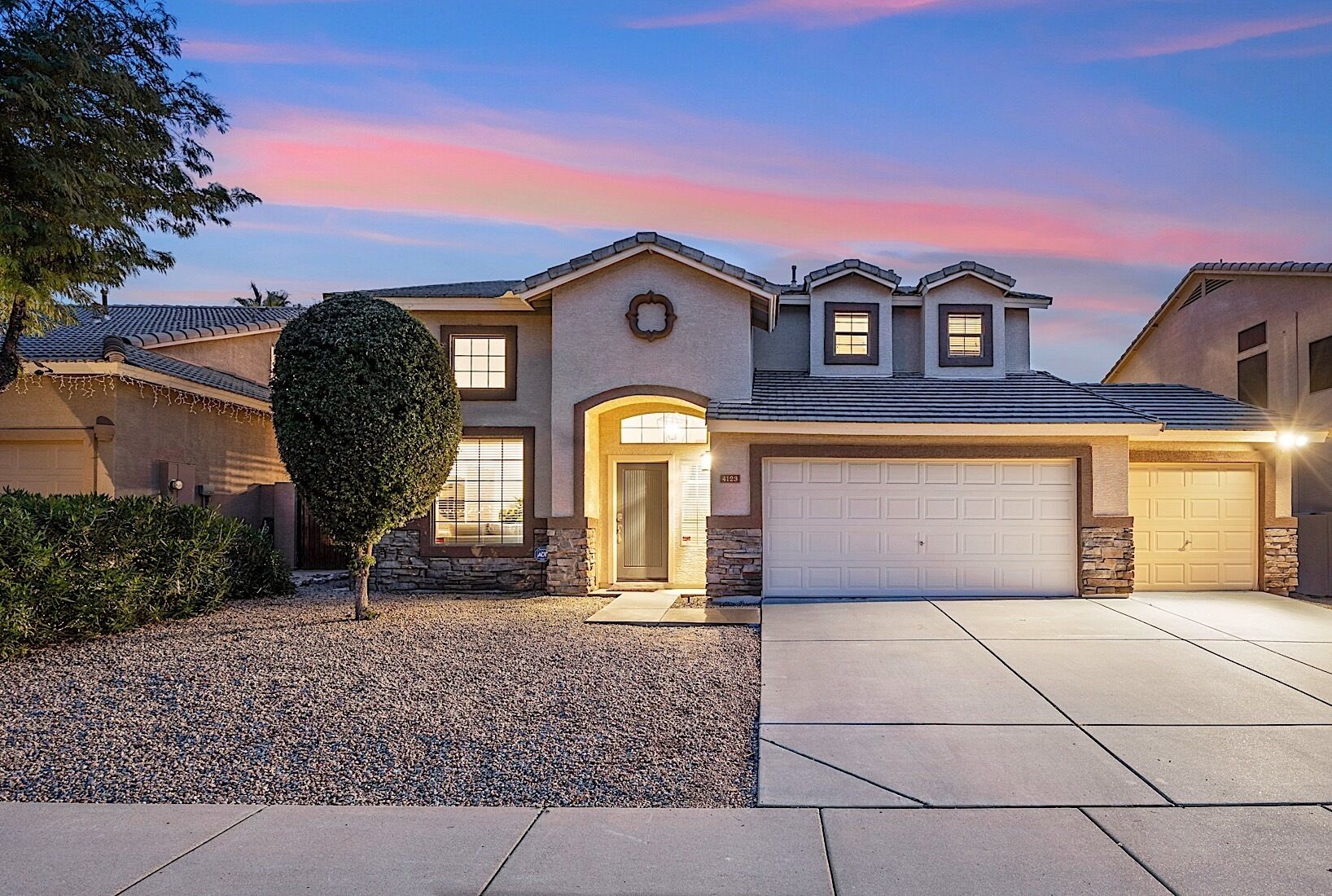Tatum Highlands - Dog Friendly! Modern home w/ Gym