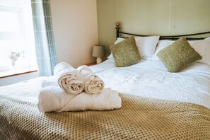 7 Schlafzimmer, Bügeleisen/Bügelbrett, WLAN, Bettwäsche