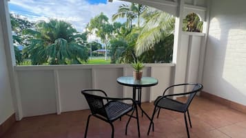 Premium Apartment, 2 Bedrooms, Kitchen, Garden View | Terrace/patio