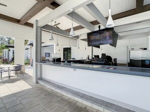 屋外ダイニングエリア