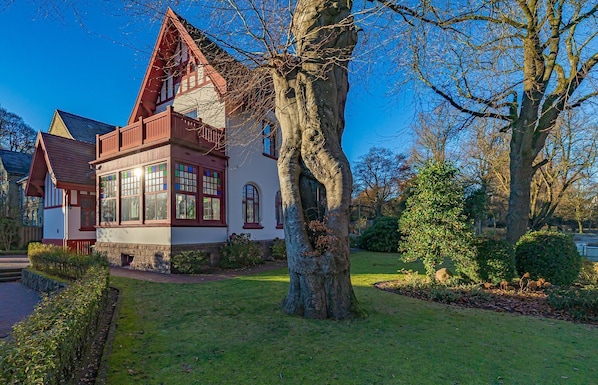 Imagen sin descripción, 1 de 19, botón